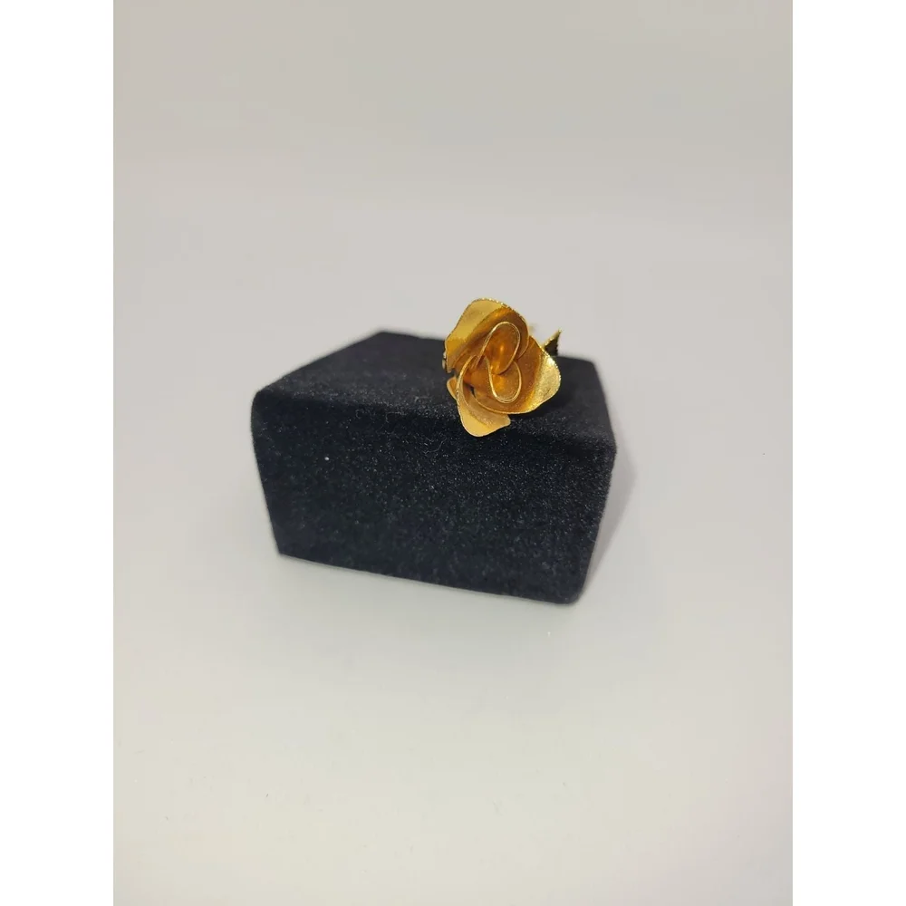 Vintage gold rose brooch - Picture 2 of 4